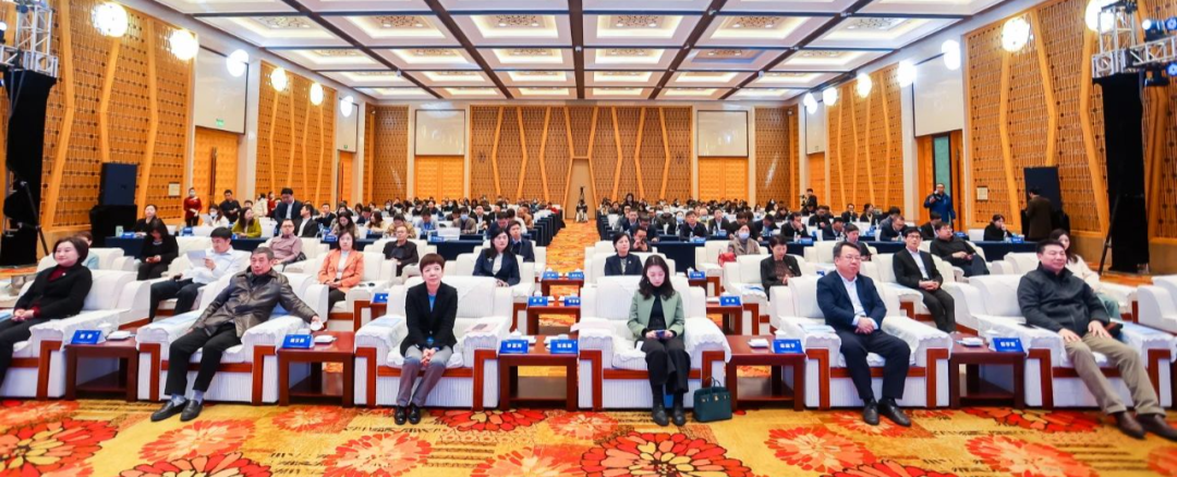 11月30日，“无锡经开区精准医疗生态圈大会暨绿叶启明星计划颁奖仪式”成功举办
